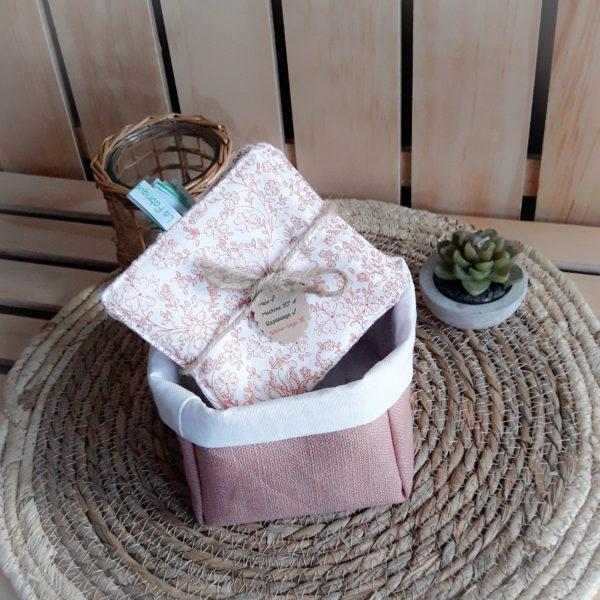 Kit panière + 10 lingettes fleurs rosées